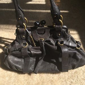 Lockheart Leather Satchel purse Clasp Opening